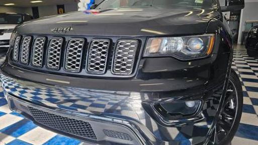 JEEP GRAND CHEROKEE 2019 1C4RJEAG1KC833112 image